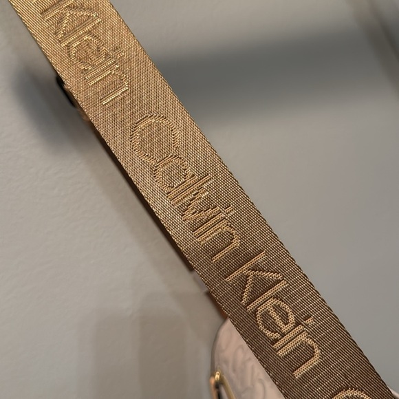 Calvin Klein Embossed Crossbody Bag NWT - Picture 8 of 16